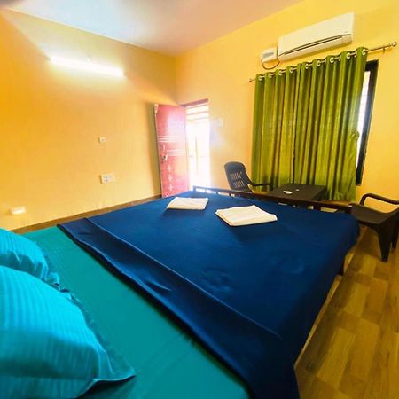 The Lighthouse Beach Resort Dāpoli Exterior foto